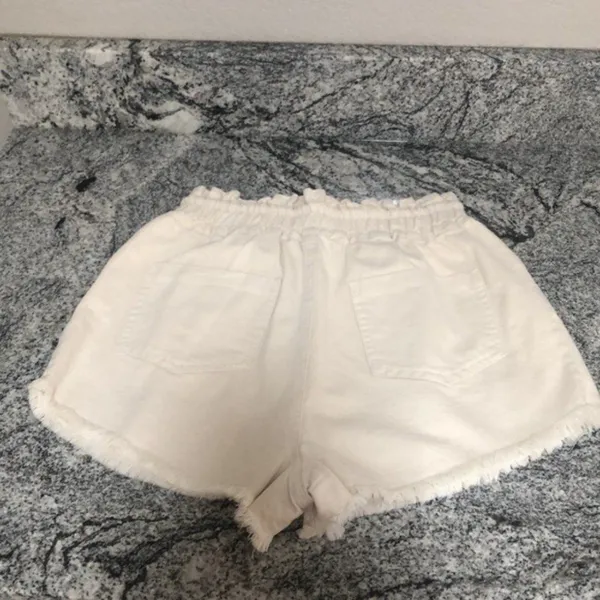 She + Sky Size M Paper Bag Waist Denim Jeans Shorts Ivory Off White Shorts - Image 2