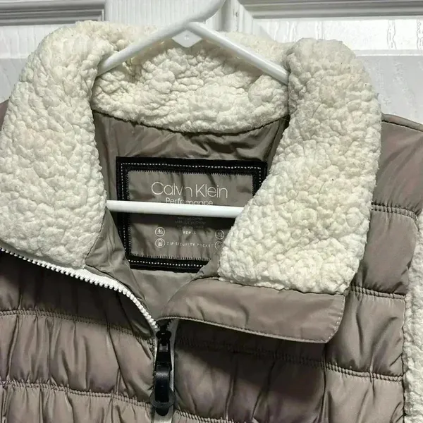 Calvin Klein Tan And Cream Sherpa Vest - Image 4