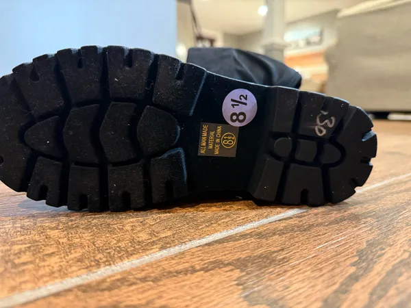 Boots Black Size 8.5 - Image 3