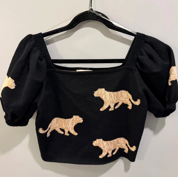 Entro Jaguar Print Puff Sleeve Knit Top Black - Image 3