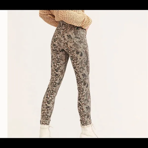 COPY - NWT We The Free Raw High Rise Printed Jeggings - Image 9