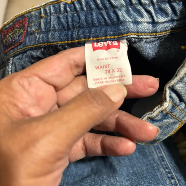 Vintage Levis Sport Blue Denim Jeans 28x32 with SJ back pocket logo - Image 9