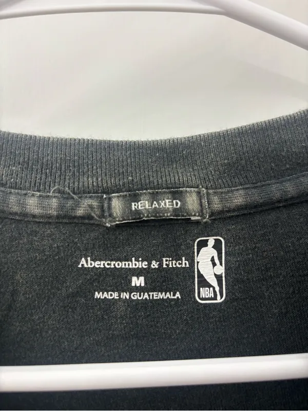 Abercrombie & fitch relaxed short sleeve tshirt Los Angeles lakers - Image 4