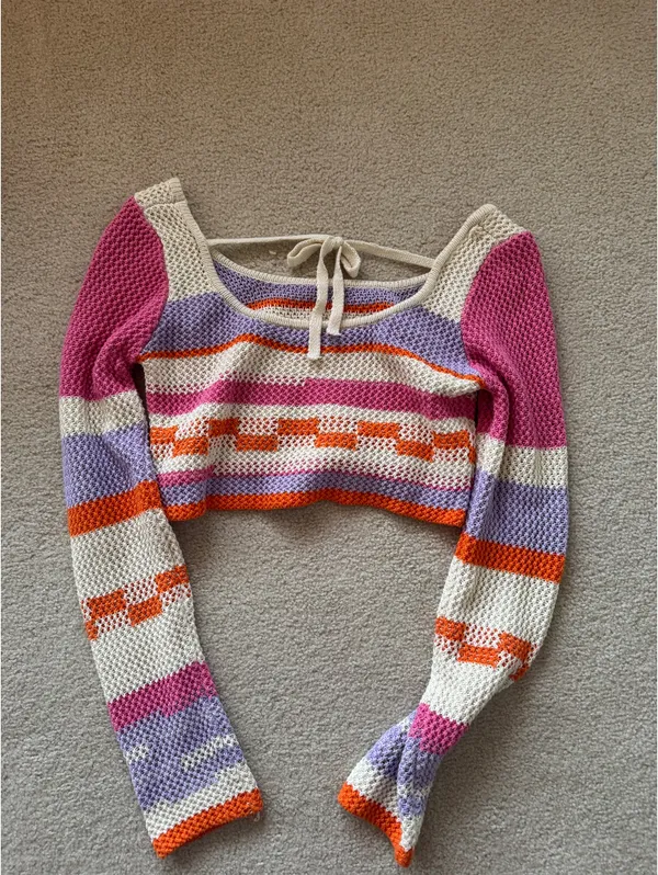 Grey Bandit Cropped Knit Long Sleeve Sweater - Image 2
