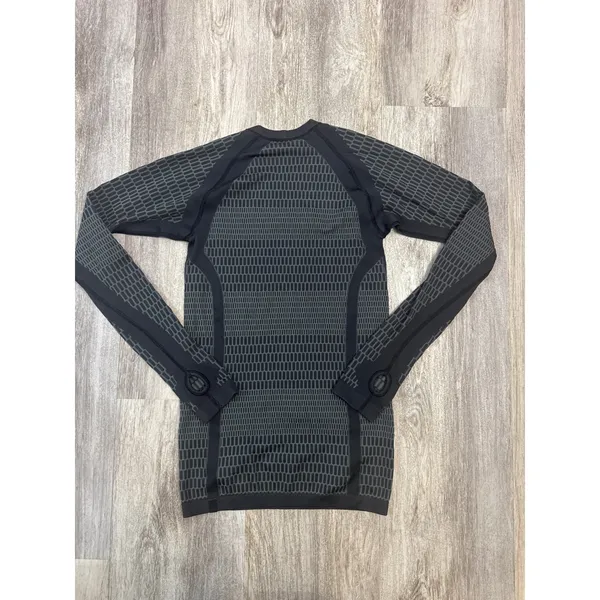 Lululemon Lululemon About That Base Long Sleeve Black / Slate Thumbhole Size 4 - Image 4
