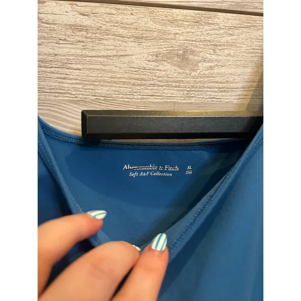 Abercrombie & Fitch Soft Collection Cropped Tank Top Teal Blue XL Seam Detail - Image 2