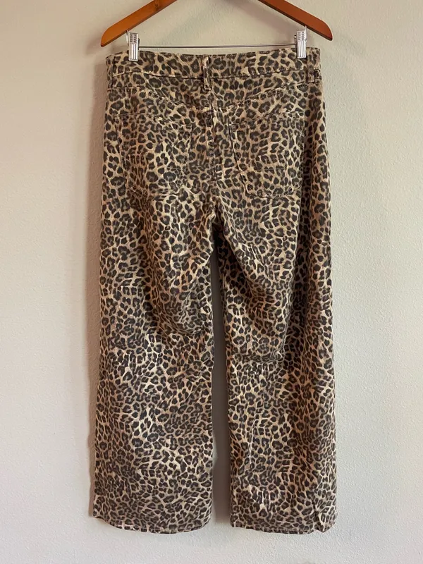 AE Animal Print Low-Rise Ultra Wide-Leg Pant Size 8R - Image 8