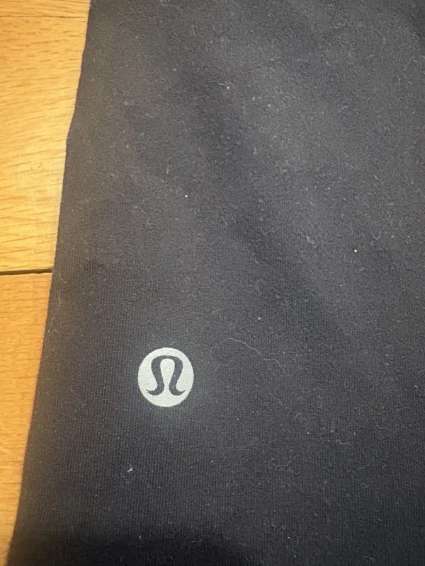 Lululemon Size 10 Athletic Leggings with Patterned Waistband - Image 4