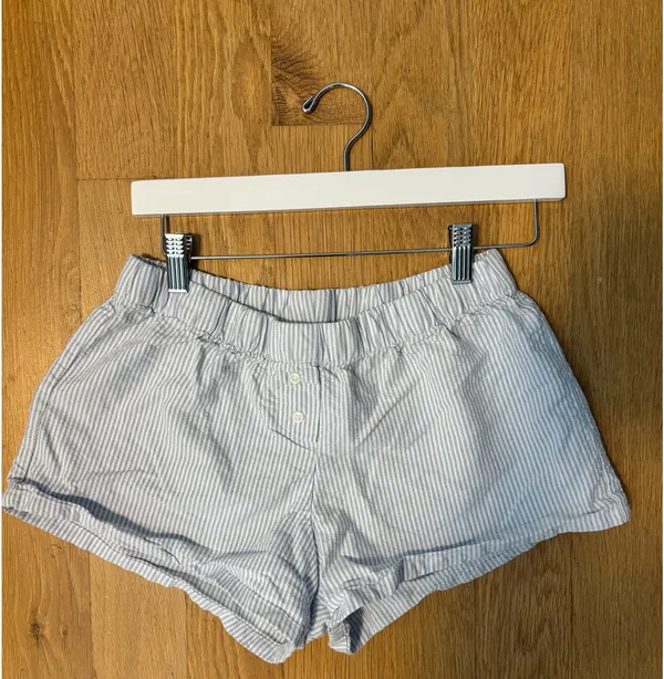Brandy Melville Linen Striped Shorts - Image 2