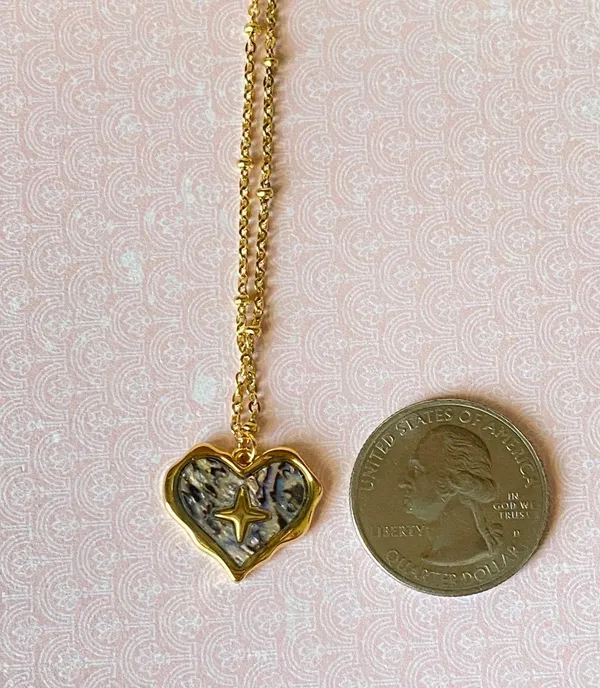 Handmade gold tone stainless steel heart sparkle shell necklace🐚⭐️🌀 - Image 8