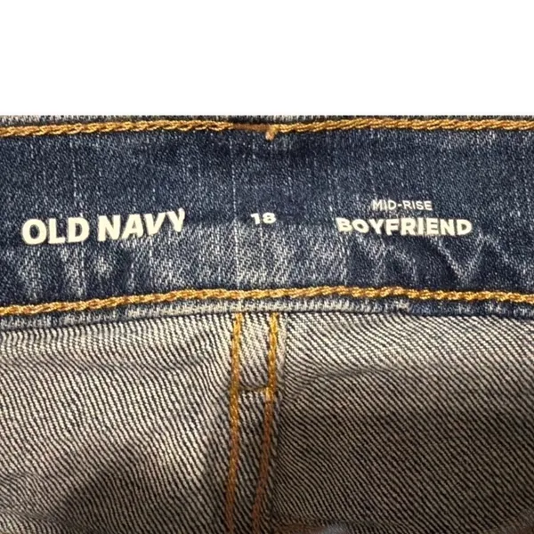 Old Navy Mid-Rise Medium Rinse Boyfriend Denim Distressed Raw Hem Jeans Plus 18 - Image 5
