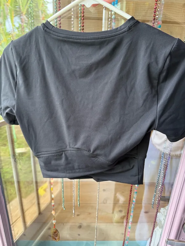 Joylab black cropped short-sleeve athletic t-shirt - Image 2