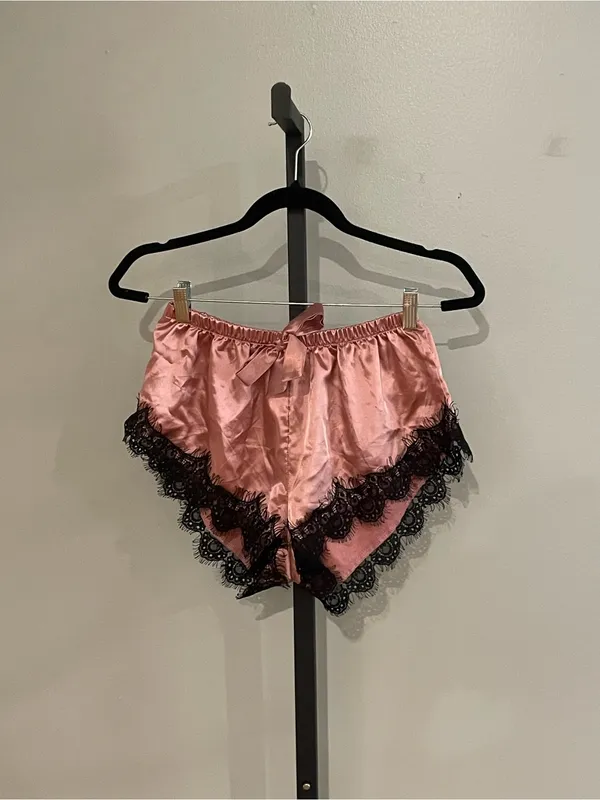Black and Pink Lace Shorts and Tank Sleep Set Size Small - Image 6