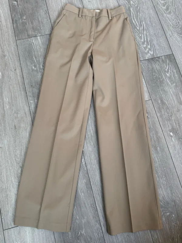 UPDATED Aritzia Babaton Agency Pants Taupe Beige - Image 3