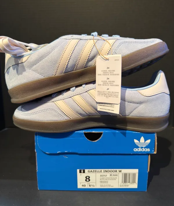 Women’s Adidas Gazelle Indoor size 8W - Image 2