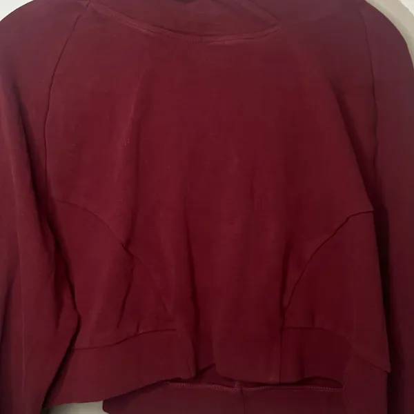 Alphalete Cropped Hoodie Burgundy Maroon Athleisure Gym Sweatshirt‎ Sz Medium - Image 4