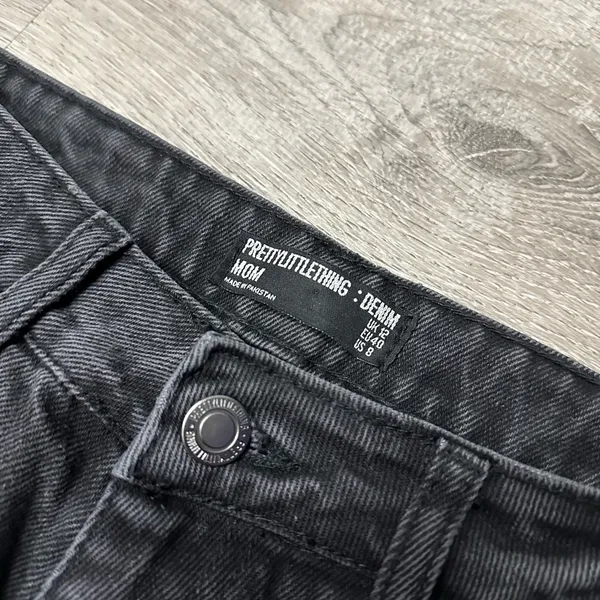 •PRETTY LITTLE THING• MOM JEANS - Image 5