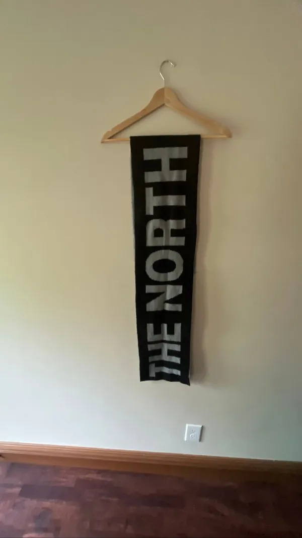 The North Face Reversible Logo Scarf – Black & Grey, Unisex - Image 2