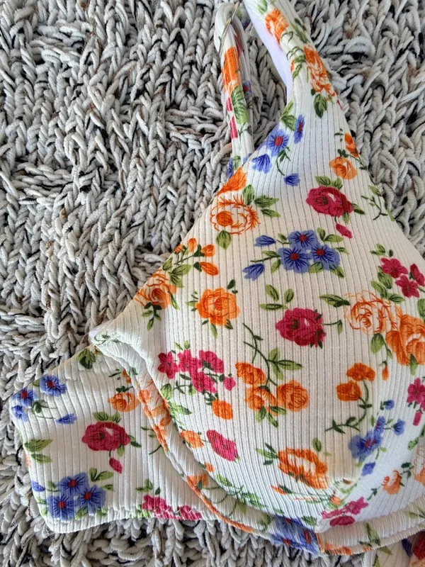 Amazon Light Beige Padded Colorful Floral Back-Tie Swim Top | Size Medium - Image 2