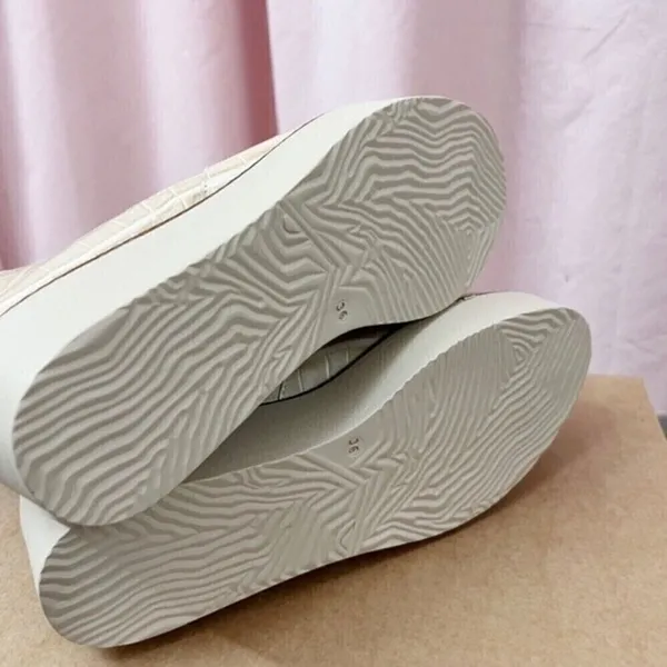 Anthropologie Boots lace up Stompy size 6 Cream - Image 12