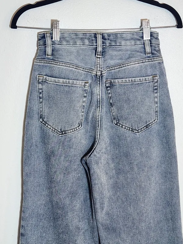 PacSun Light Wash 90s Boyfriend Jeans with High Slits Size 24 - Image 4