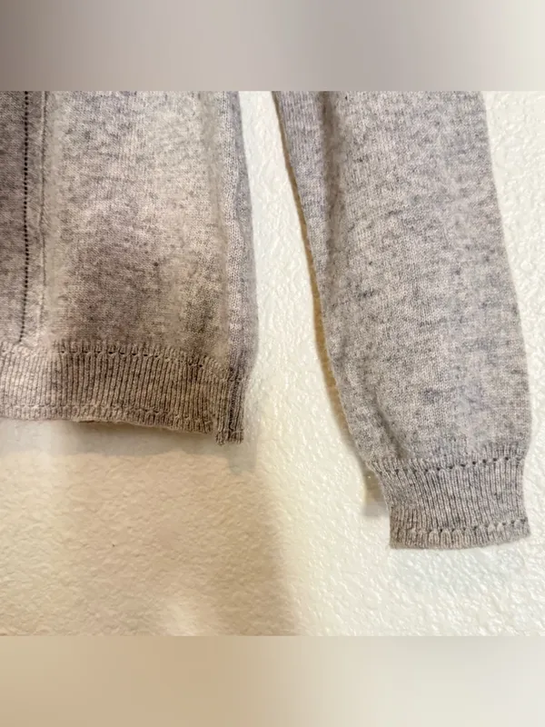 Reformation turtle neck cashmere sweater - Image 3