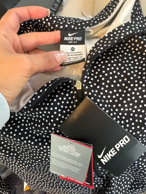 NWT Nike Pro Dri-FIT Polka Dot Half-Zip Top XS - Image 9