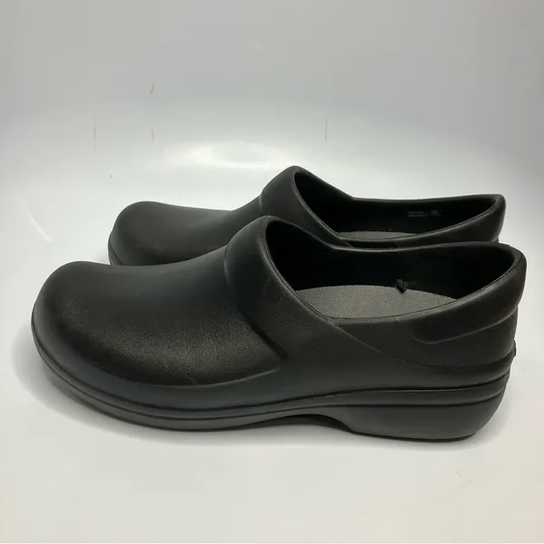 Crocs‎ dual comfort clogs black size 10 - Image 3