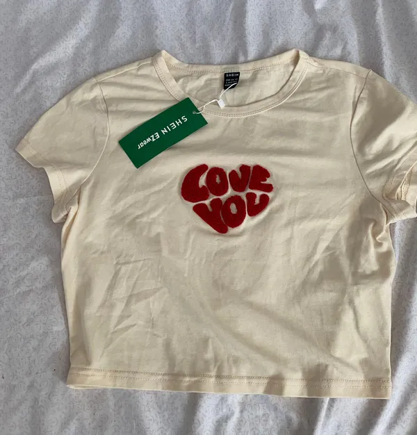 SheIn BNWT love you crop top - Image 3