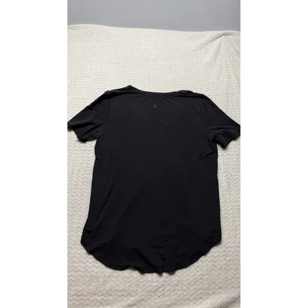 Lululemon Love Tee V Short Sleeve V-Neck Shirt Black Curved Hem Size 12 4572 - Image 2