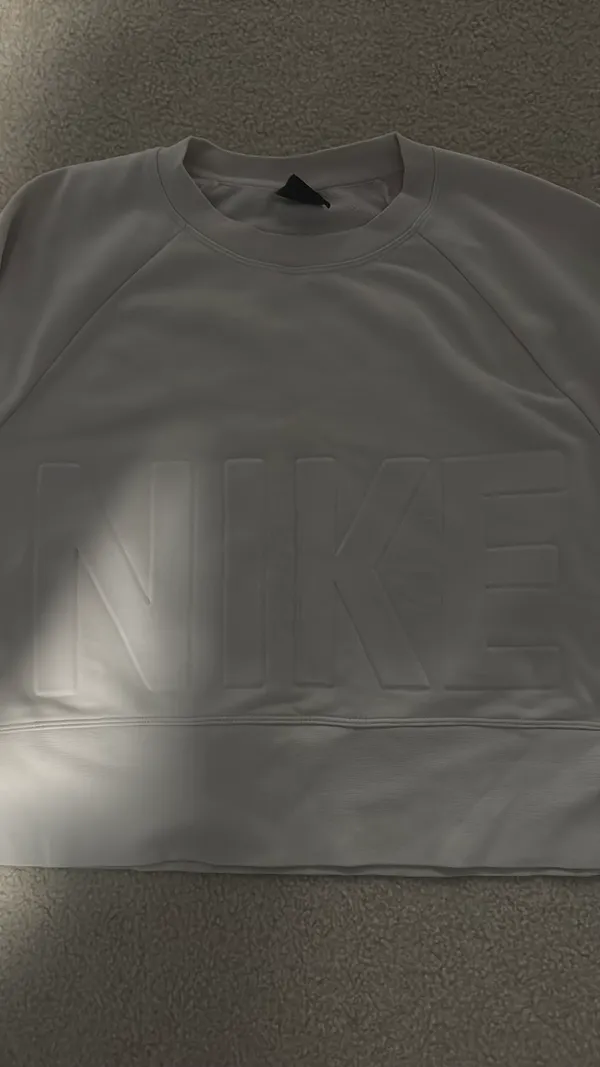 Nike Cropped Long Sleeve Top Cream - Image 4