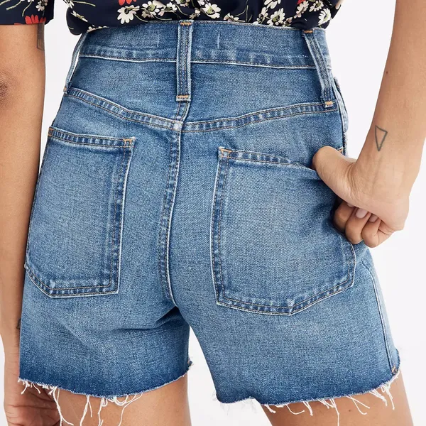 The Perfect Jean Short in “Ullman” - Image 3
