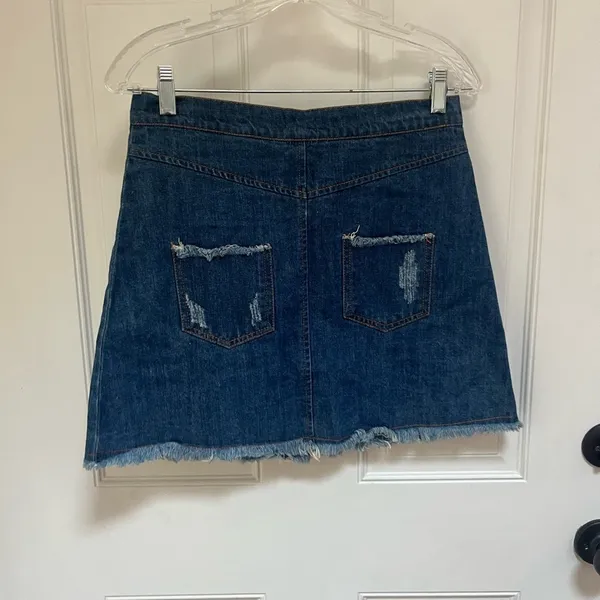 POL distressed‎ Jean skirt button front size small - Image 3