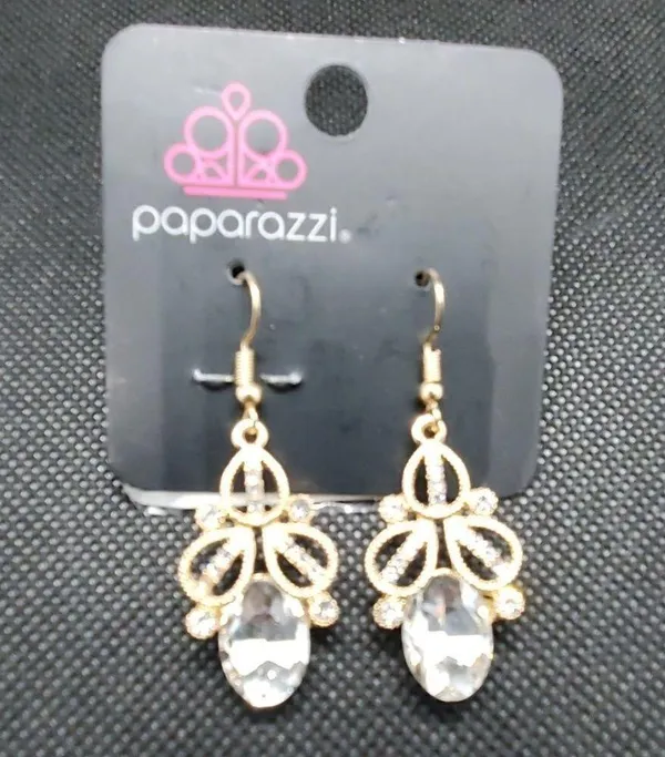 NWT Paparazzi A Crown Pleaser Gold Earrings - Image 4