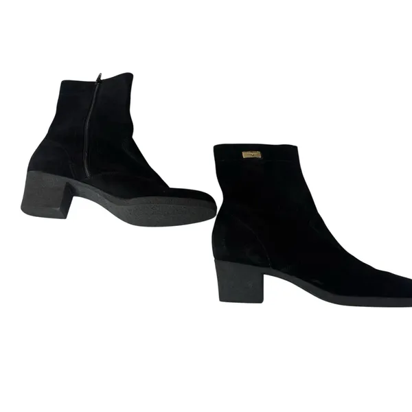 Salvatore Ferragamo Black Suede Ankle Boots Size 8.5 AA Narrow Heels Italy Lux - Image 3