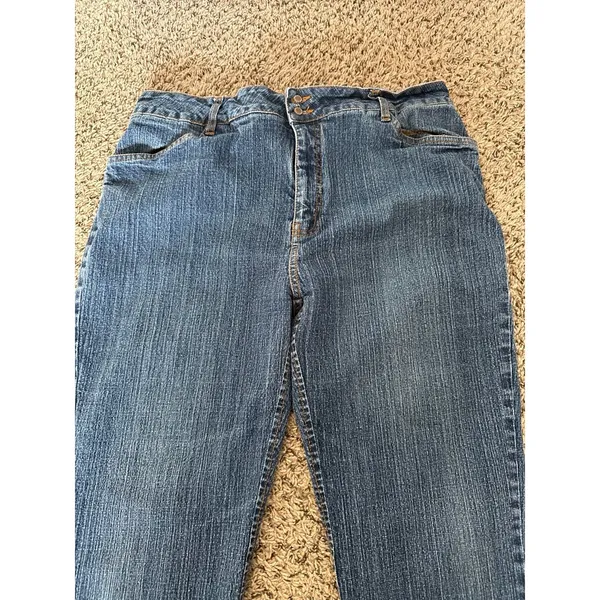 Halston Women's Stretch Medium Wash Jeans Size 16‎ - Image 2