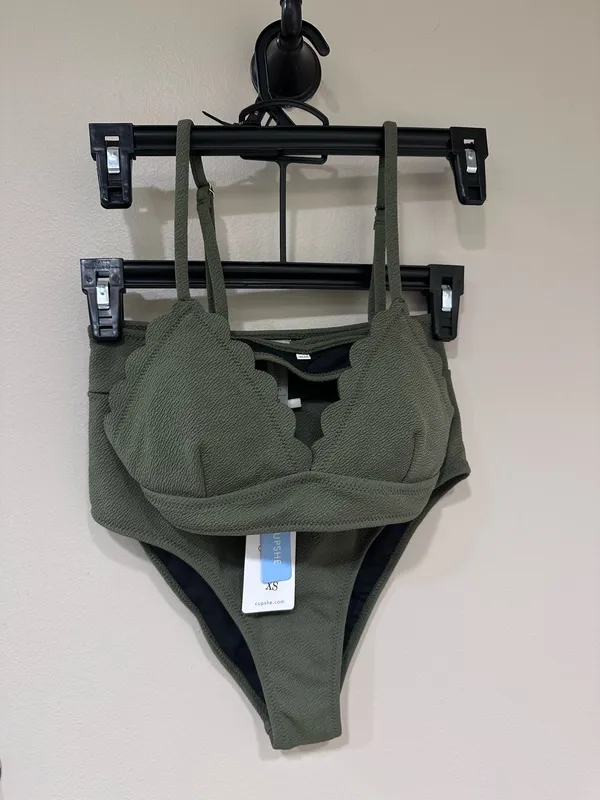 Cupshe Bikini Set - Image 2
