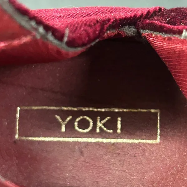 Yoki Catalina Burgundy Velvet Star Perforated Ankle Booties Funky Bold Size 9 - Image 6