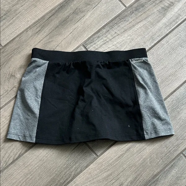 Adidas Black and Gray Sport Skirt - Image 5