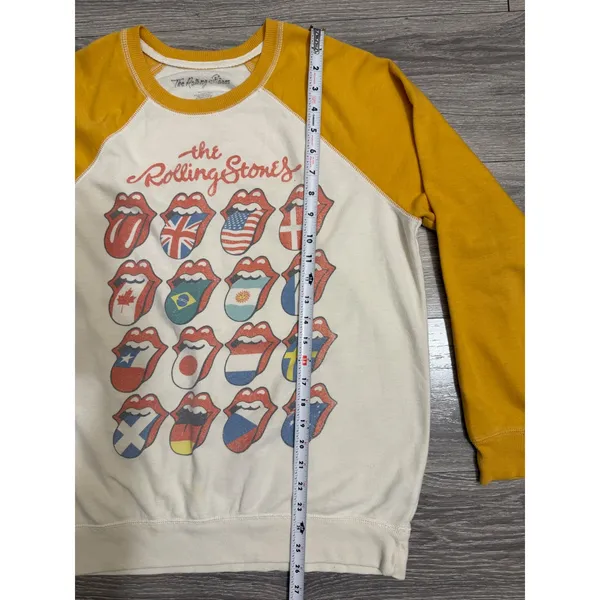 The Rolling Stones Women Sweatshirt M International Flags Raglan Yellow Cream - Image 6