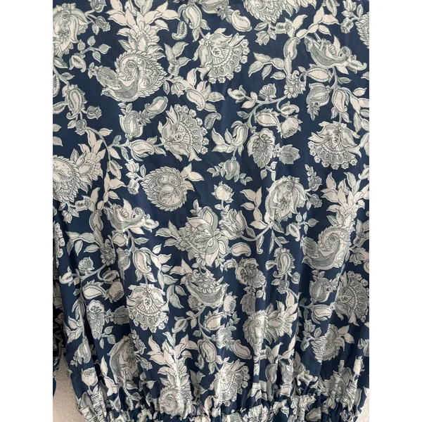 NWT Shore Womens M Blue White Paisley‎ Romper Tie Ruffle Beachy Resort Travel - Image 6