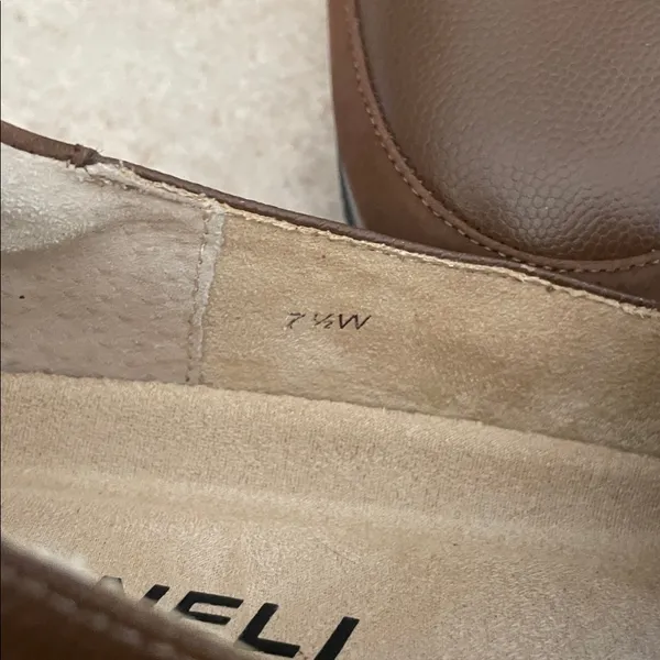 Vaneli Tan Leather Slip-On Loafers 7.5 wide - Image 9