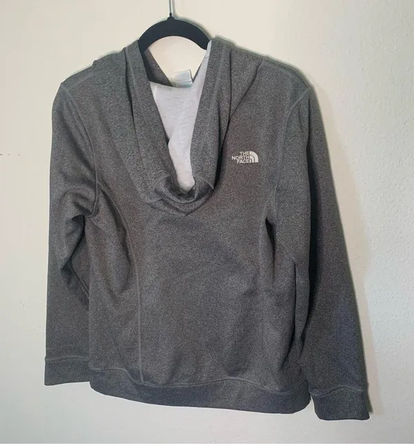 The North Face Gray Sweatshirt Size Medium - Image 5