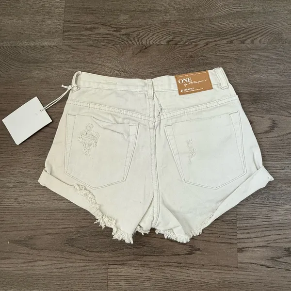 One Teaspoon‎ Hawks High Rise Twisted Cuff Hem Distressed Shorts - Size 26 - NWT - Image 4
