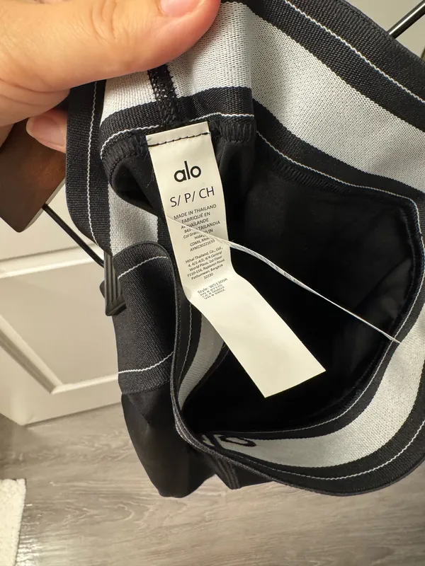 Alo Yoga Black Leggings with White Side Stripes - Image 6