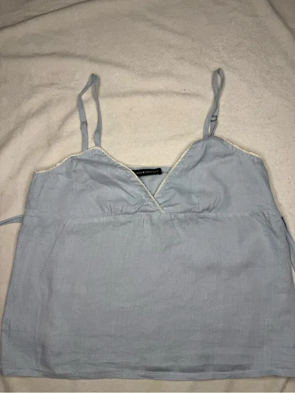 Brandy Melville Pale Blue Linen V-Neck Spaghetti Strap Cami - Image 3