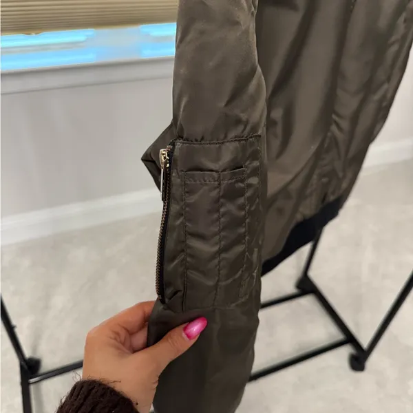 Zara Women’s Green Bomber Jacket - Image 3