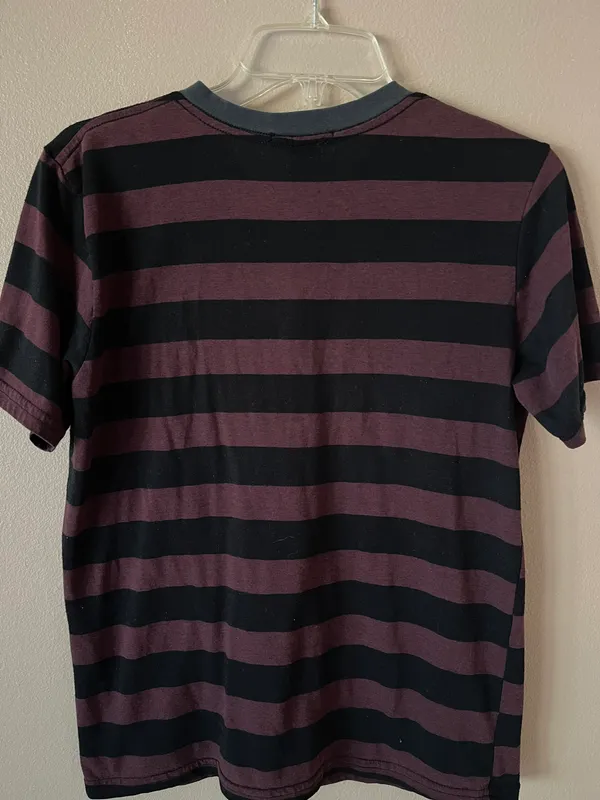 DC Shoes Vintage V-Neck Striped Maroon Tee - Image 2