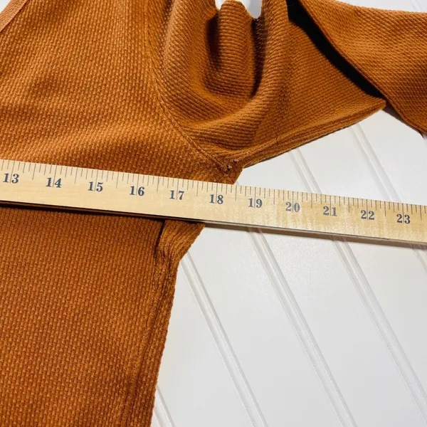 Free People Vintage Crafty Cuff Thermal Top Yellow Gold Rust Lace Cuffs‎ - Image 8