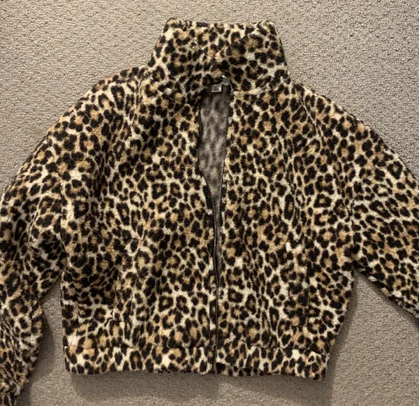 American Eagle Fleece Cheetah Jacket - Image 3